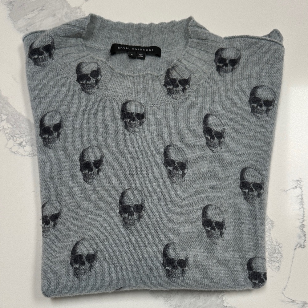 100% Cashmere Gray Skull Sweater - Picture 4 of 4